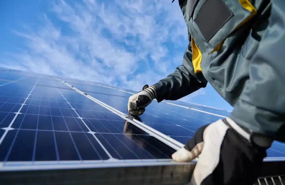 ติดโซลาร์เซลล์ชาร์จรถไฟฟ้าต้องใช้ขนาดเท่าไหร่